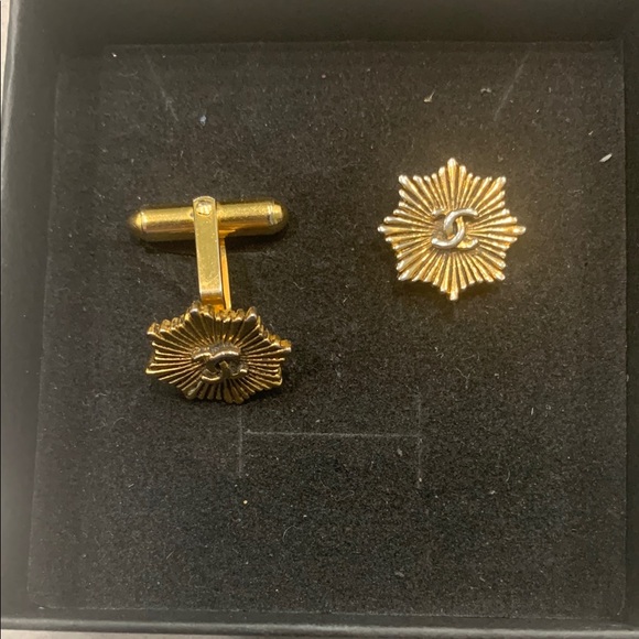 Chanel Gold Tone Cufflink - Picture 2 of 5